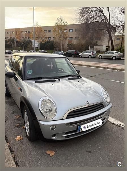 Usado Mini ONE 90 CV (66 kW) 2006 Gris / plata Utilitario