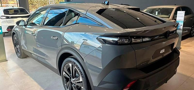 Nuevo Peugeot 408 Allure 145 CV (106 kW) 2025 Gris selenium cmetal Berlina