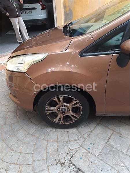 Usado Ford B-MAX Trend 100 CV (73 kW) 2012 Beige Monovolumen