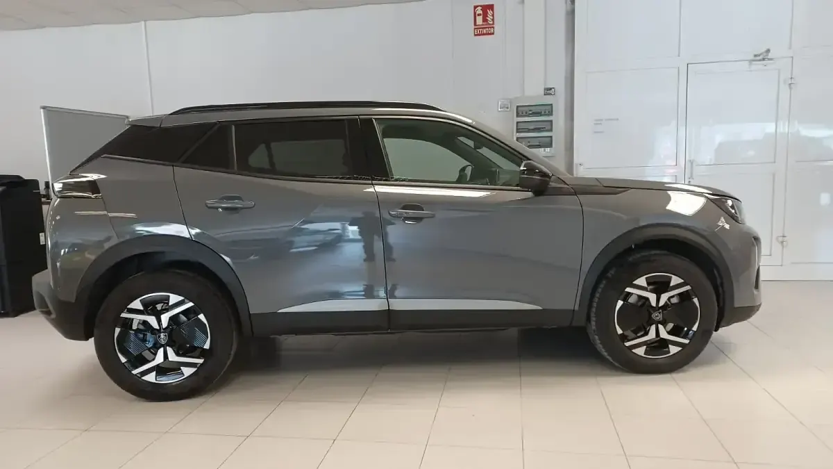 Usado Peugeot 2008 Allure 136 CV (100 kW) 2024 Otro SUV
