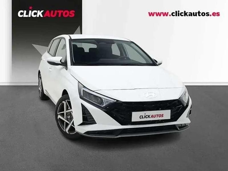 Usado Hyundai i20 101 CV (74 kW) 2025 Blanco Utilitario