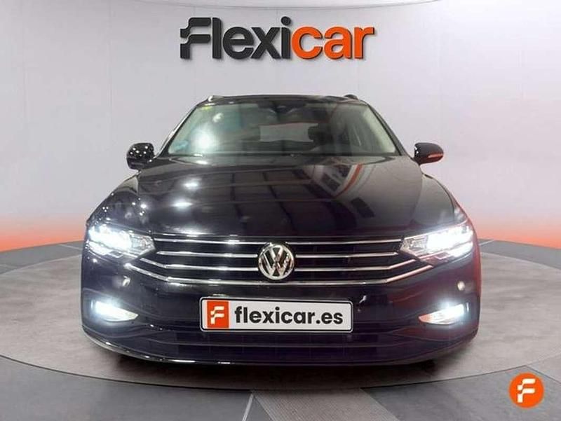 Usado VW Passat Business 120 CV (88 kW) 2020 Gris Familiar