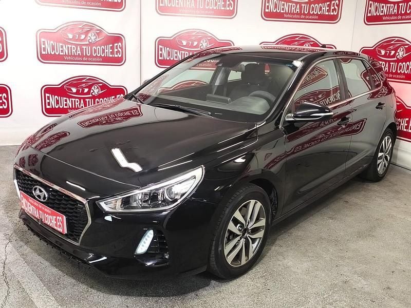 Usado Hyundai i30 Style 140 CV (102 kW) 2013 Negro Berlina