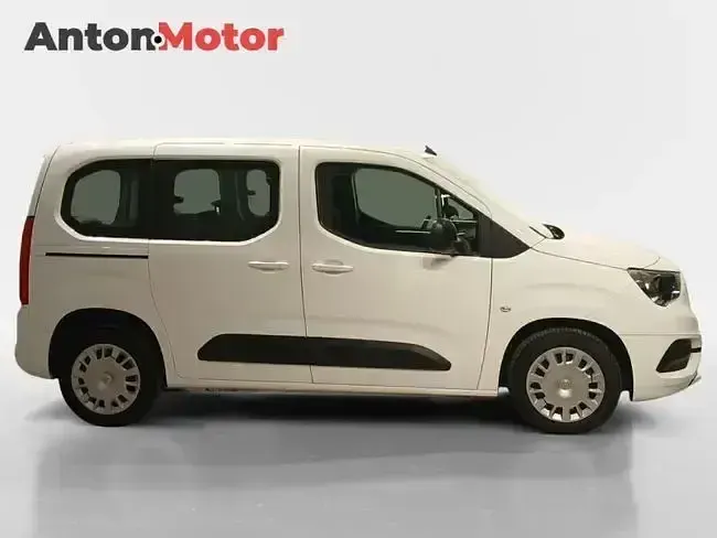Usado Opel Combo Edition 102 CV (75 kW) 2021 Blanco Monovolumen