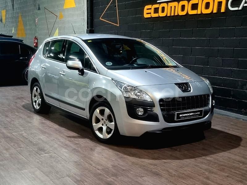 Usado Peugeot 3008 Active 115 CV (84 kW) 2013 Gris / plata Berlina