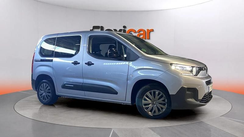 Usado Citroën Berlingo 102 CV (75 kW) 2025 Gris Monovolumen