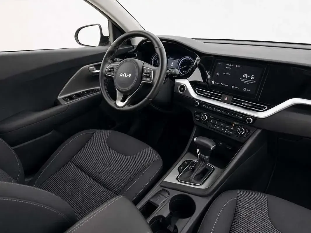 Usado Kia Niro Plus 141 CV (103 kW) 2022 Blanco SUV