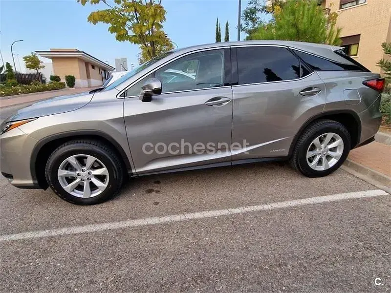 Usado Lexus RX450h 313 CV (230 kW) 2017 Gris / plata SUV