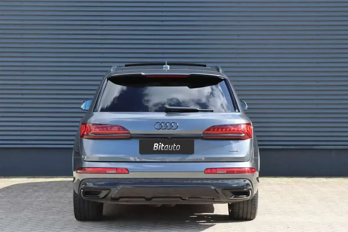 Usado Audi Q7 Design 462 CV (339 kW) 2021 Gris SUV