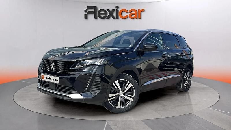 Usado Peugeot 5008 Allure 131 CV (96 kW) 2024 Negro Monovolumen
