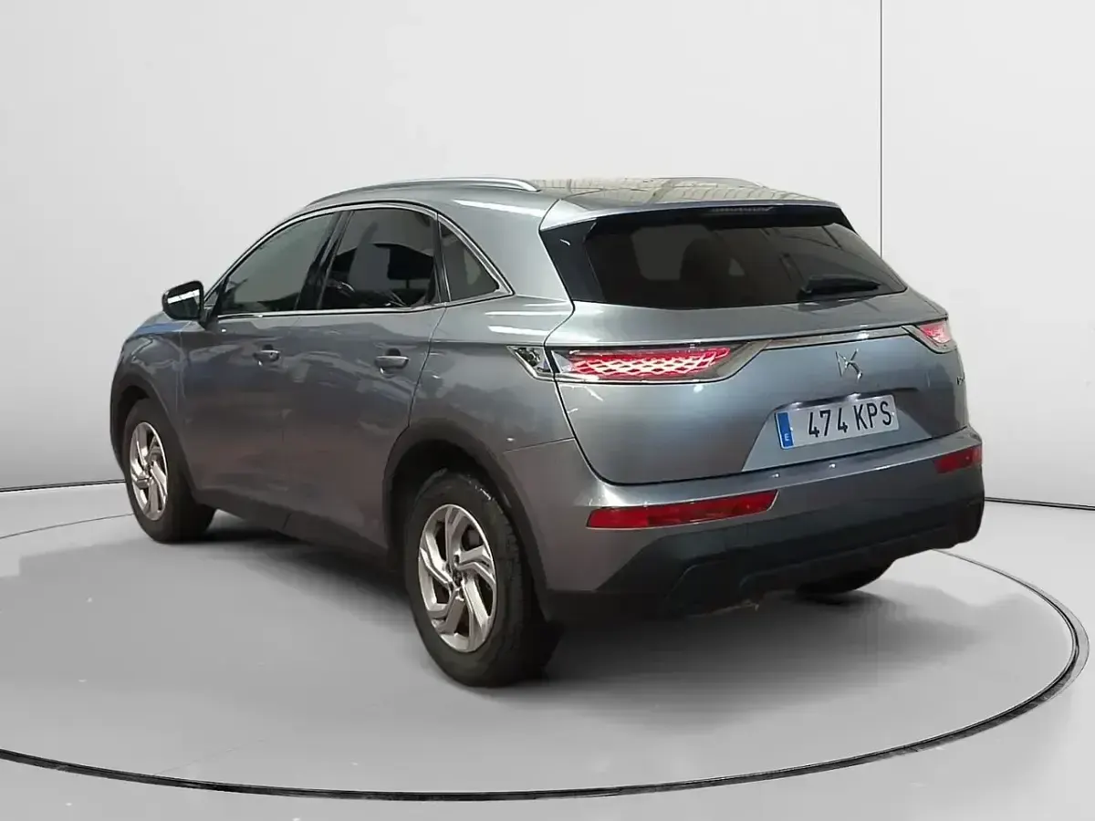 Usado DS Automobiles DS7 Crossback Be Chic 130 CV (95 kW) 2018 Gris / plata SUV