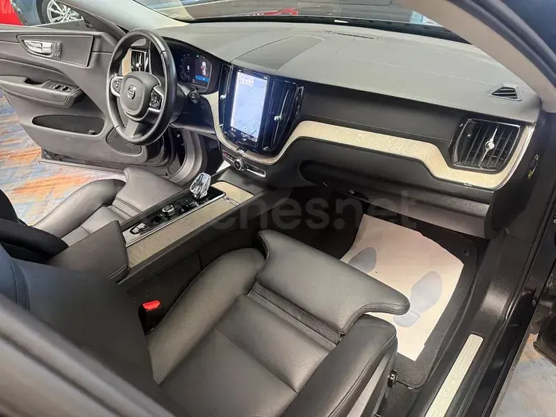 Usado Volvo XC60 Plus 197 CV (144 kW) 2022 Negro SUV