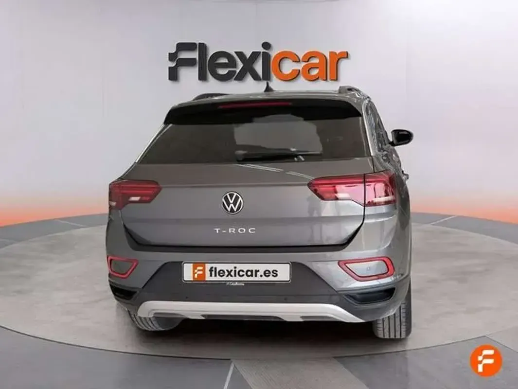 Usado VW T-Roc Advance 116 CV (85 kW) 2022 Gris SUV