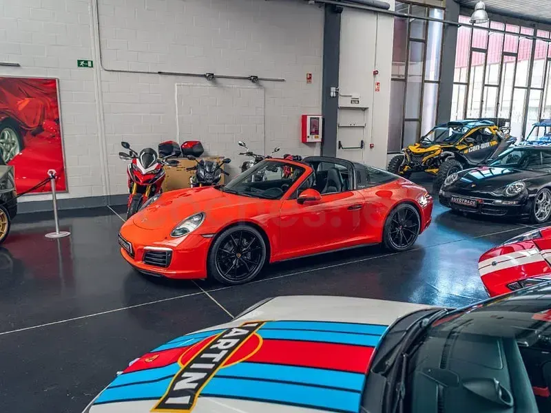 Usado Porsche 911 370 CV (272 kW) 2018 Naranja Coupe
