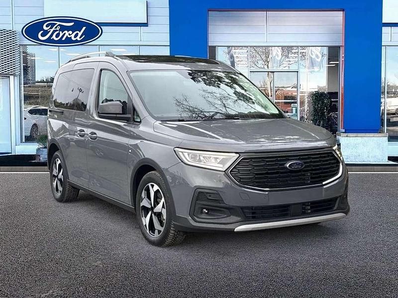Nuevo Ford Tourneo Active 122 CV (89 kW) 2025 Van