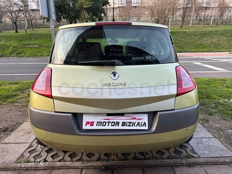 Usado Renault Mégane II Dynamique 115 CV (84 kW) 2004 Verde Berlina