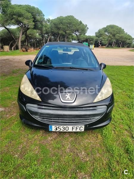 Usado Peugeot 207 90 CV (66 kW) 2006 Negro Berlina