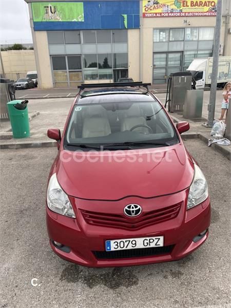 Rojo Usado 2010 Toyota Verso Advance Monovolumen | 9500 € (Un poco caro) - Imagen 1/4