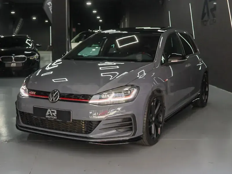 Usado VW Golf VII GTI 290 CV (213 kW) 2020 Gris / plata Berlina