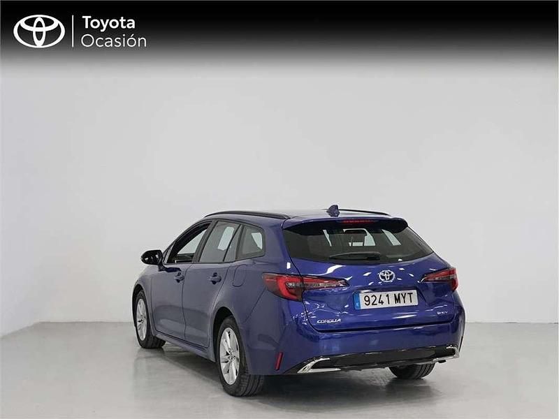 Usado Toyota Corolla Active 140 CV (102 kW) 2025 Azul Familiar