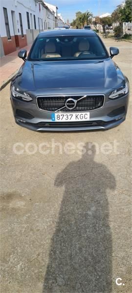 Usado Volvo S90 Momentum 190 CV (139 kW) 2018 Gris / plata Berlina