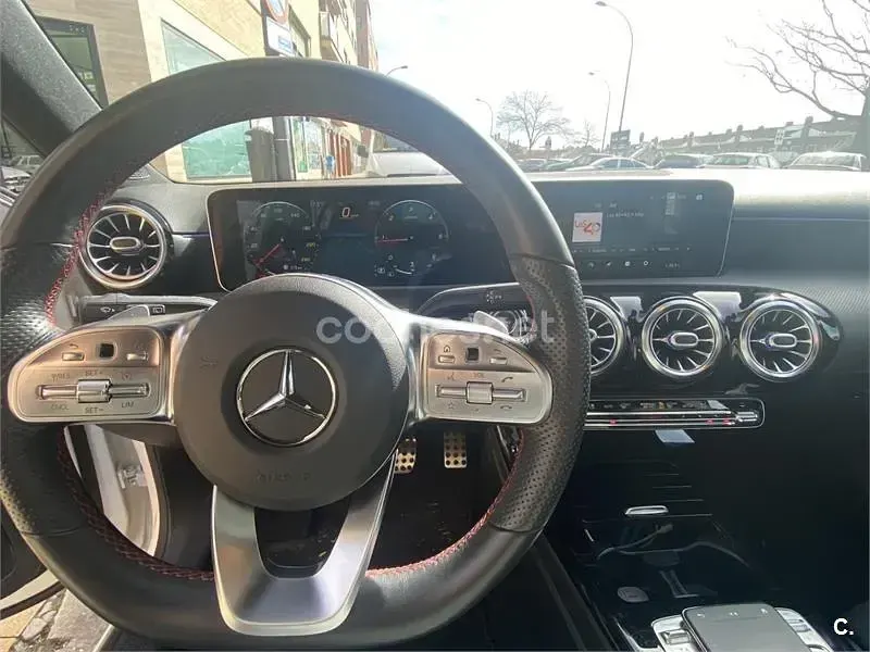 Usado Mercedes A180 109 CV (80 kW) 2018 Blanco Berlina