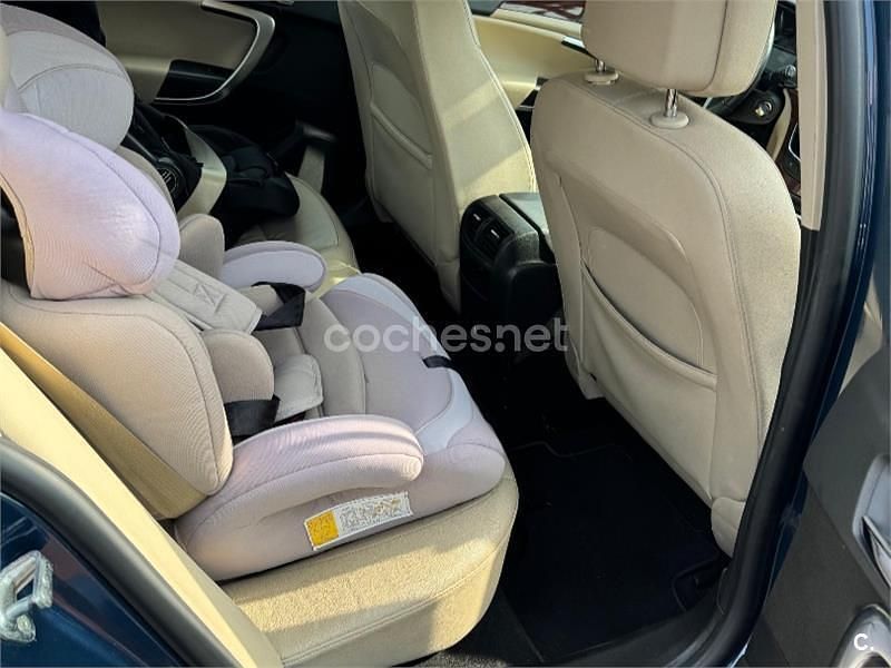 Usado Opel Insignia Business 140 CV (102 kW) 2014 Beige Berlina