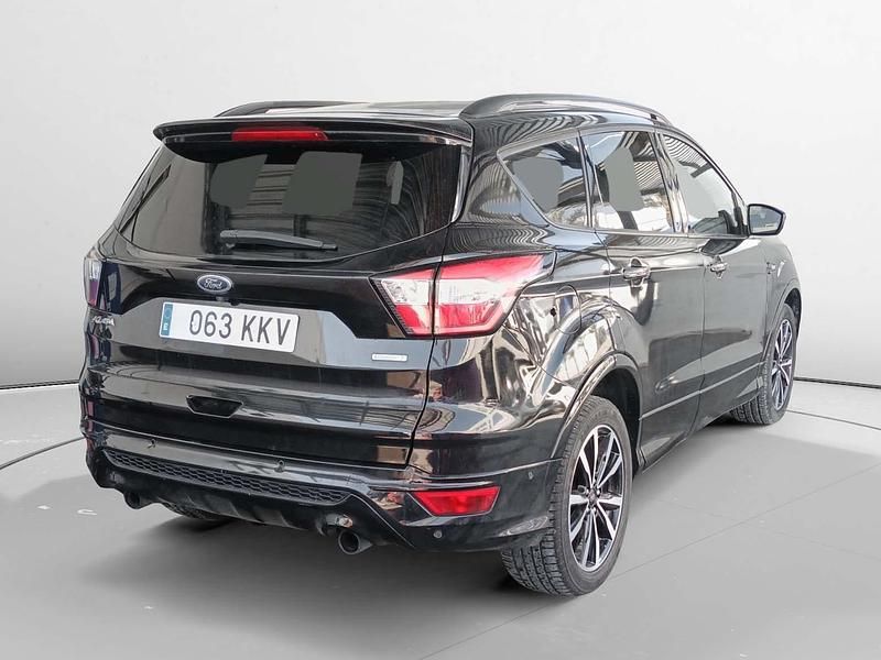 Usado Ford Kuga 150 CV (110 kW) 2018 SUV