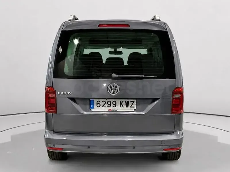 Usado VW Caddy Trendline 102 CV (75 kW) 2019 Gris / plata Monovolumen