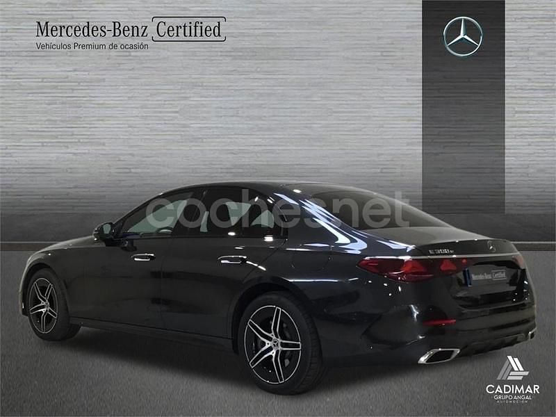 Usado Mercedes E300 AMG line 313 CV (230 kW) 2024 Gris / plata Berlina