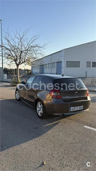 Usado BMW 120 Sport Line 163 CV (119 kW) 2006 Marrón Utilitario