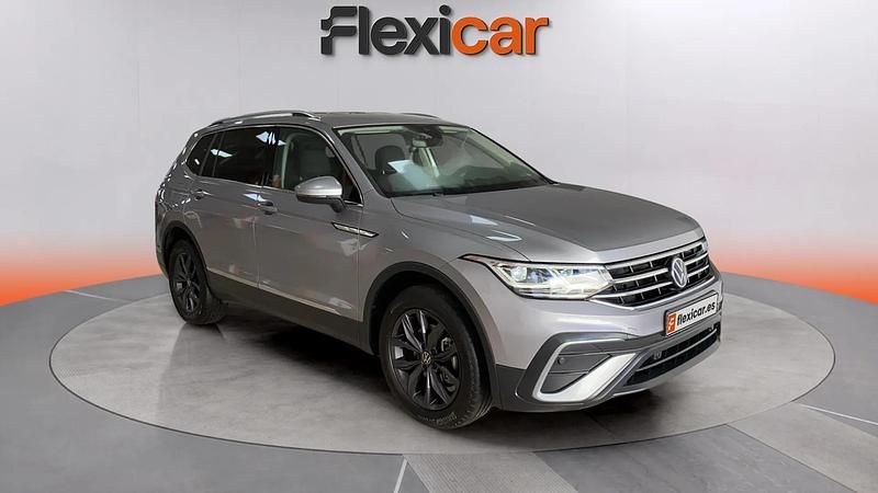 Gris Usado 2022 VW Tiguan Allspace Life SUV | 27.990 € (Super precio) - Imagen 1/4