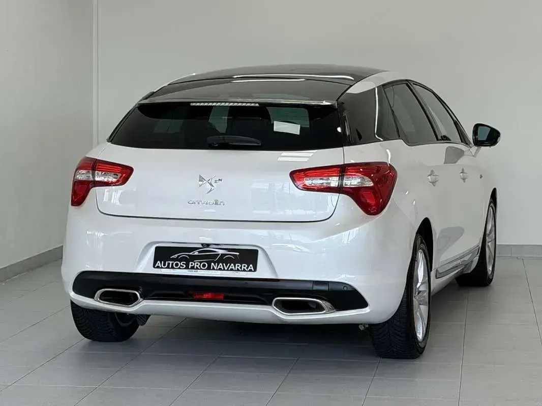 Usado Citroën DS5 200 CV (147 kW) 2013 Blanco Utilitario