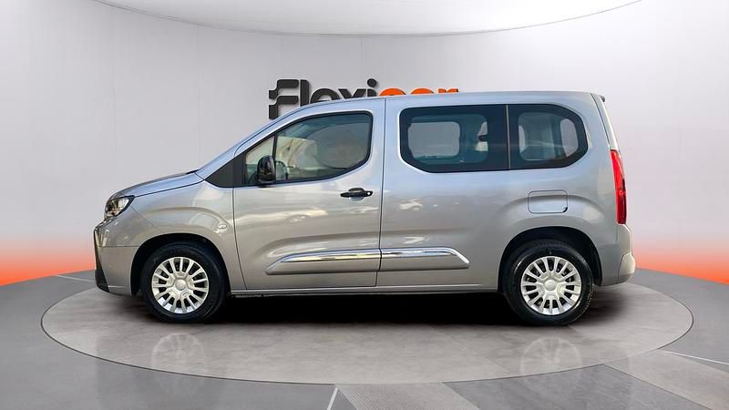 Usado Toyota Proace Verso Active 131 CV (96 kW) 2025 Gris Familiar