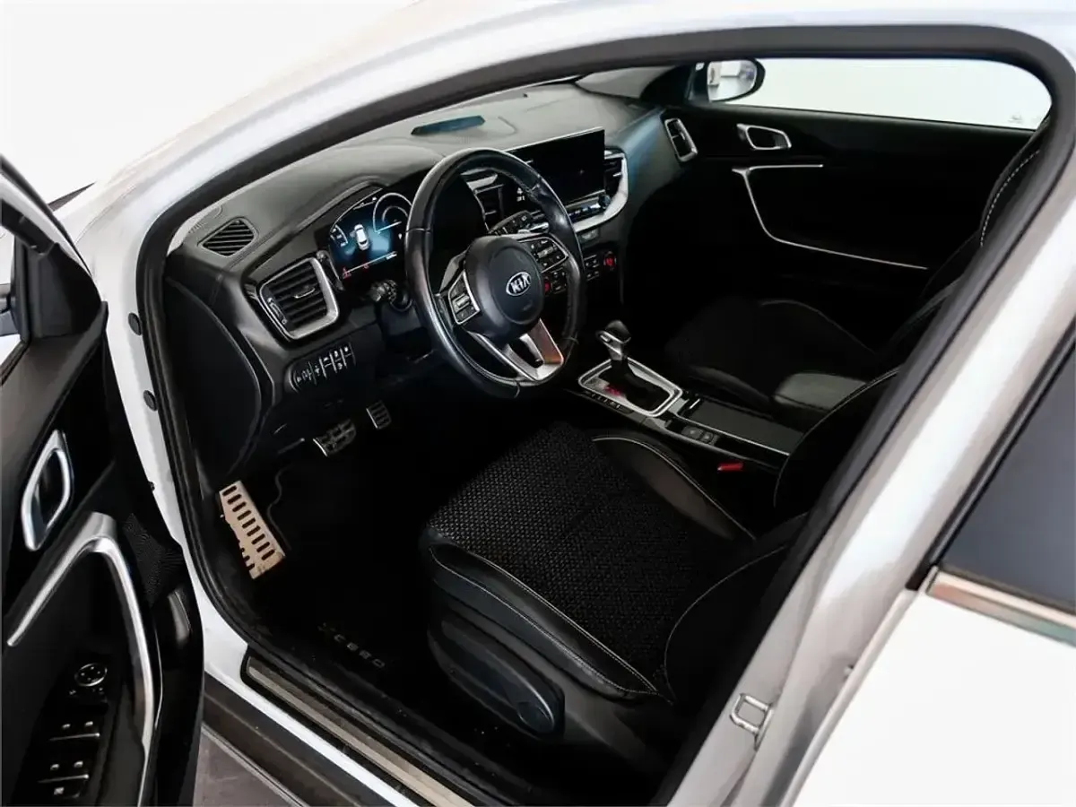 Usado Kia XCeed 141 CV (103 kW) 2021 Blanco SUV