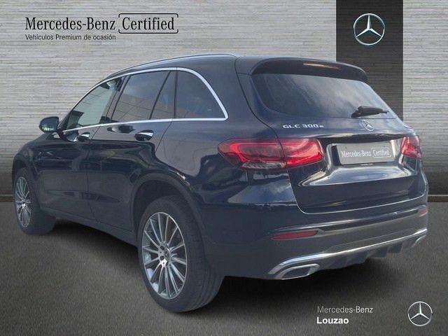 Usado Mercedes GLC300e AMG line 320 CV (235 kW) 2021 Azul cavansita SUV