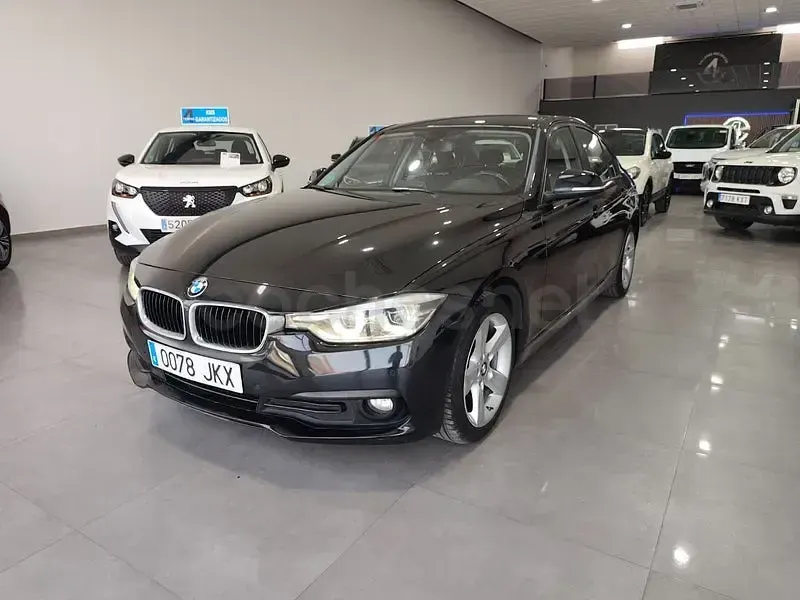 Usado BMW 318 150 CV (110 kW) 2015 Negro Berlina