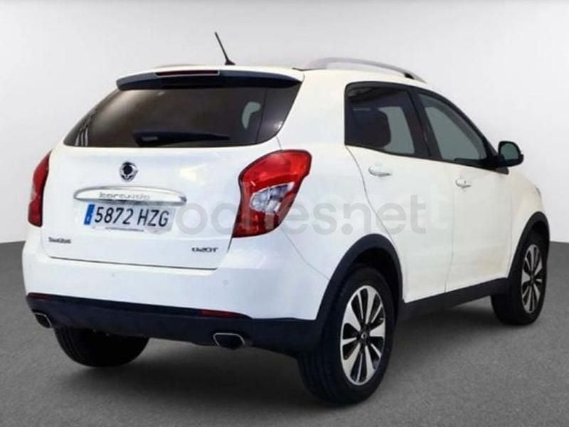 Usado Ssangyong (KGM) Korando Limited 175 CV (128 kW) 2014 Blanco SUV
