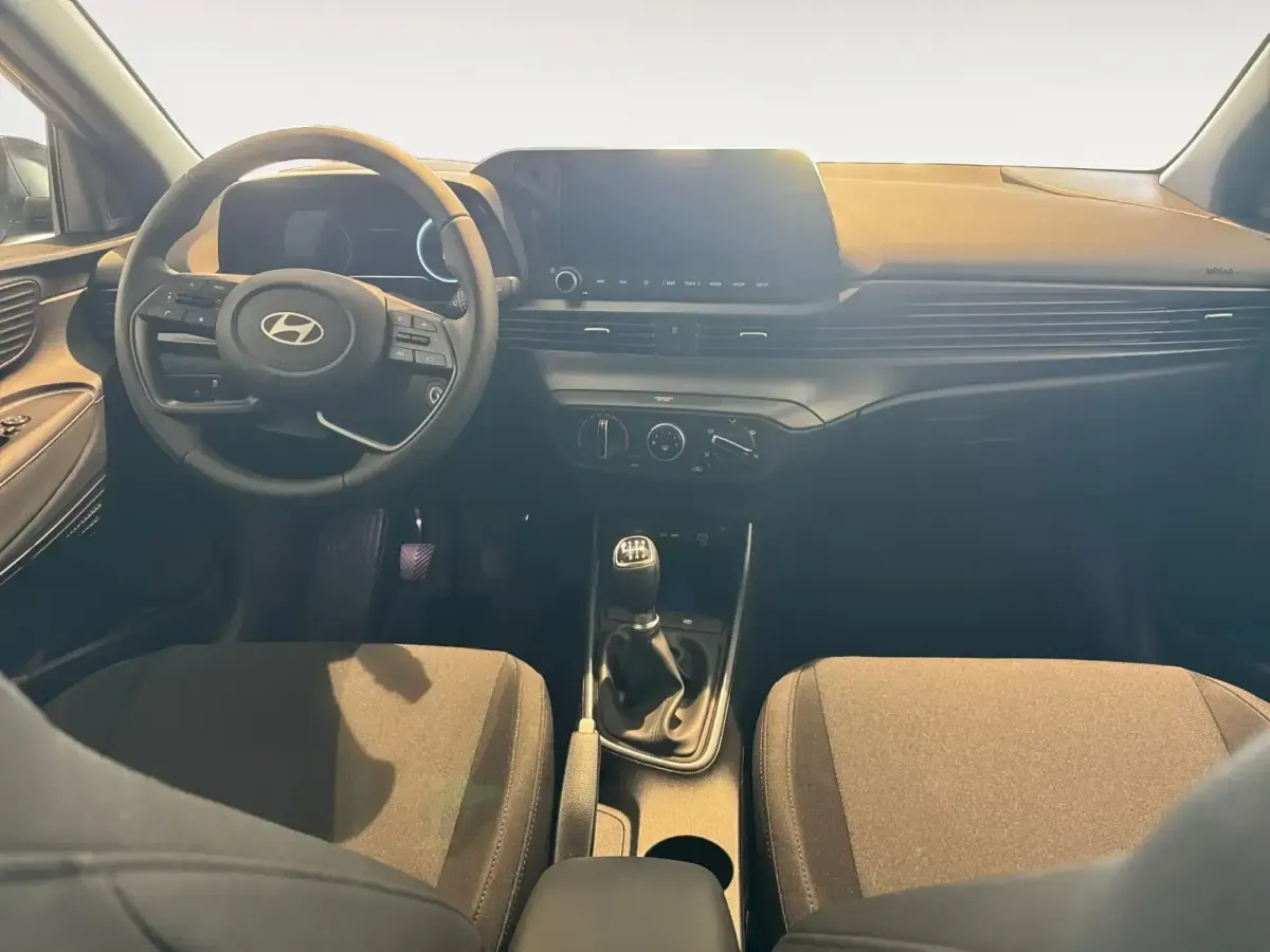 Nuevo Hyundai i20 Blackline 90 CV (66 kW) 2026 Azul Utilitario