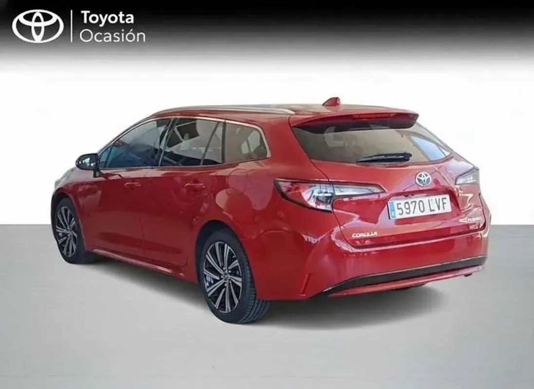 Usado Toyota Corolla Style 125 CV (91 kW) 2021 Rojo Berlina
