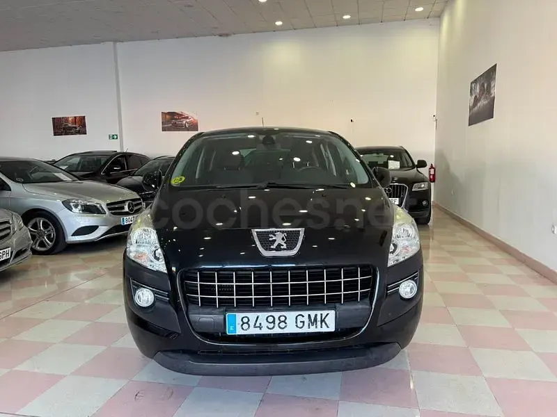 Usado Peugeot 3008 Premium 110 CV (80 kW) 2009 Negro Familiar