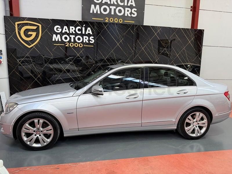 Usado Mercedes C220 Avantgarde 170 CV (125 kW) 2011 Gris / plata Berlina