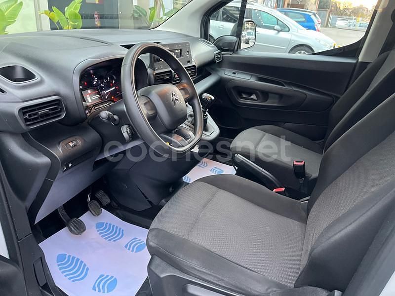 Usado Citroën Berlingo Live 102 CV (75 kW) 2021 Blanco Monovolumen