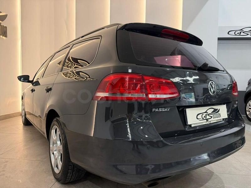 Usado VW Passat Edition 105 CV (77 kW) 2012 Negro Familiar