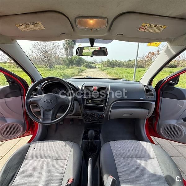 Usado Kia Picanto LX 65 CV (47 kW) 2005 Rojo Utilitario