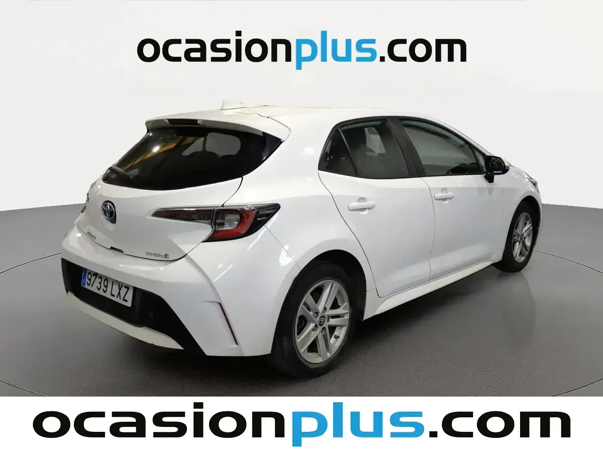 Usado Toyota Corolla Active 122 CV (89 kW) 2022 Blanco Berlina