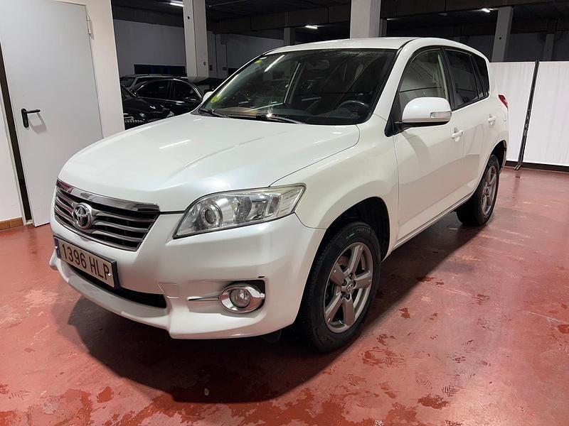Usado Toyota RAV4 Executive 150 CV (110 kW) 2012 Blanco SUV