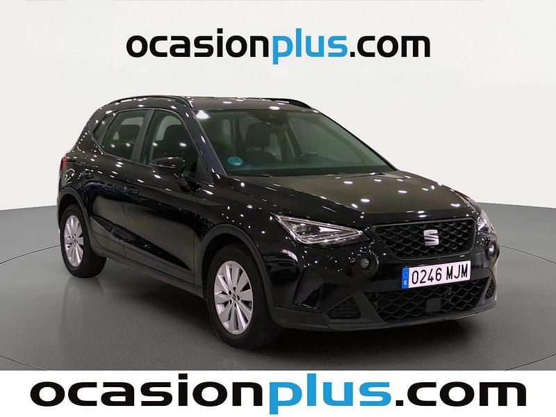 Usado Seat Arona Style 110 CV (80 kW) 2023 Negro SUV