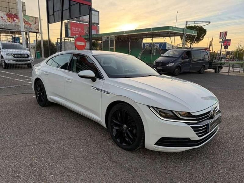 Usado VW Arteon Elegance 150 CV (110 kW) 2021 Blanco Coupe