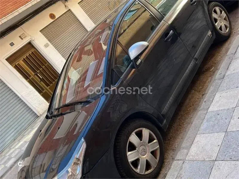 Usado Citroën C4 92 CV (67 kW) 2006 Negro Berlina
